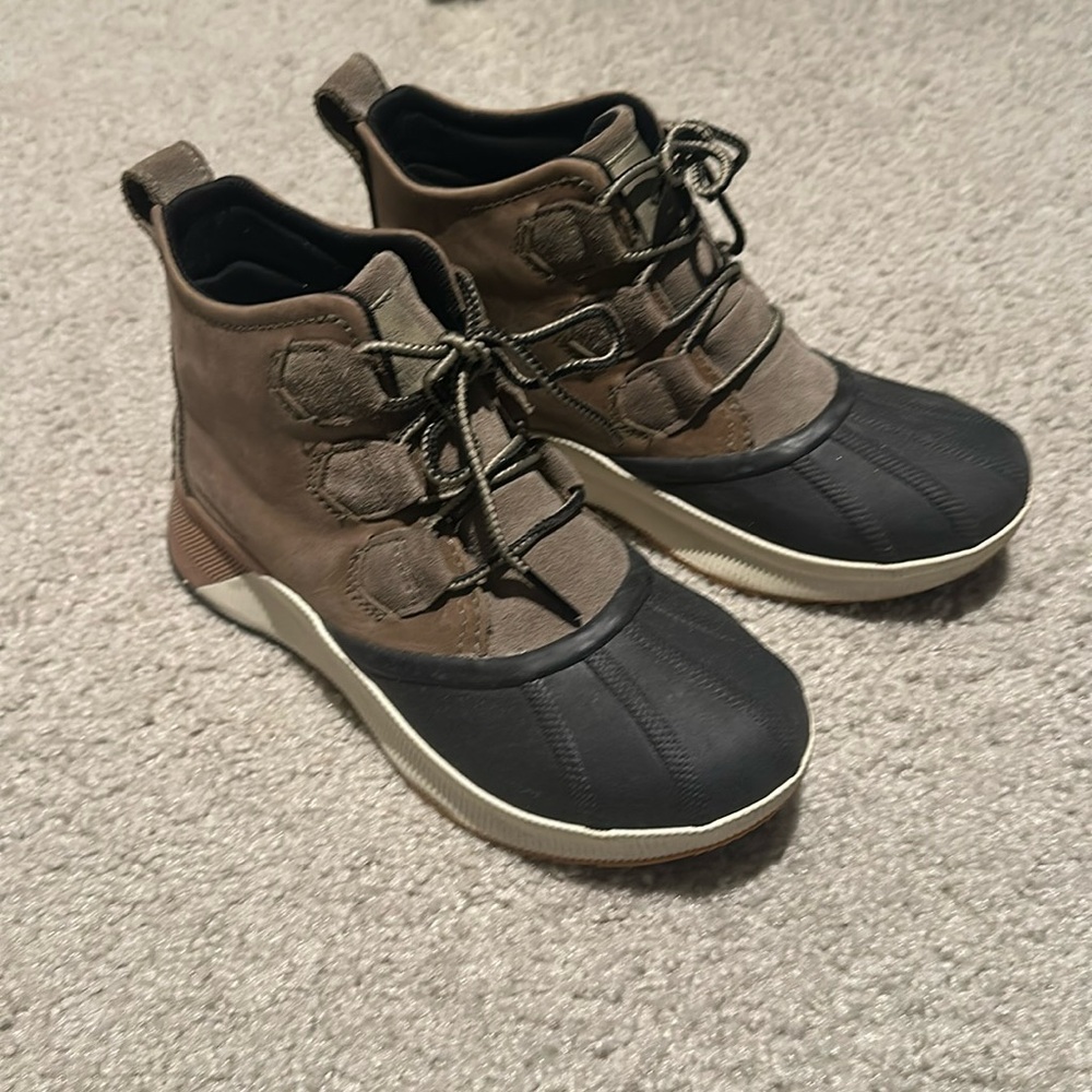 Sorel Women’s Out & About Boots